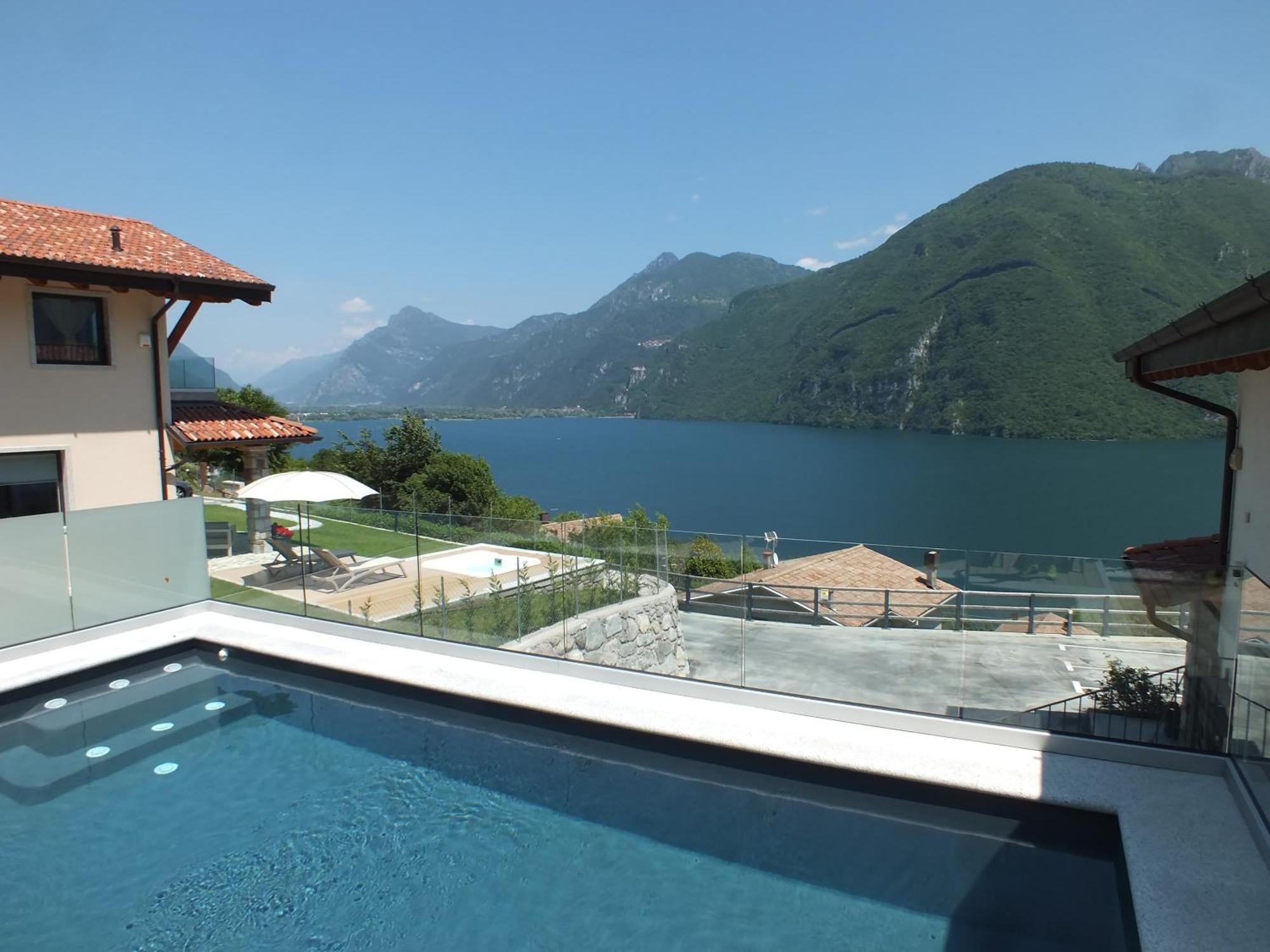 Rocca D'Anfo B&B-Apartments Lake View エクステリア 写真